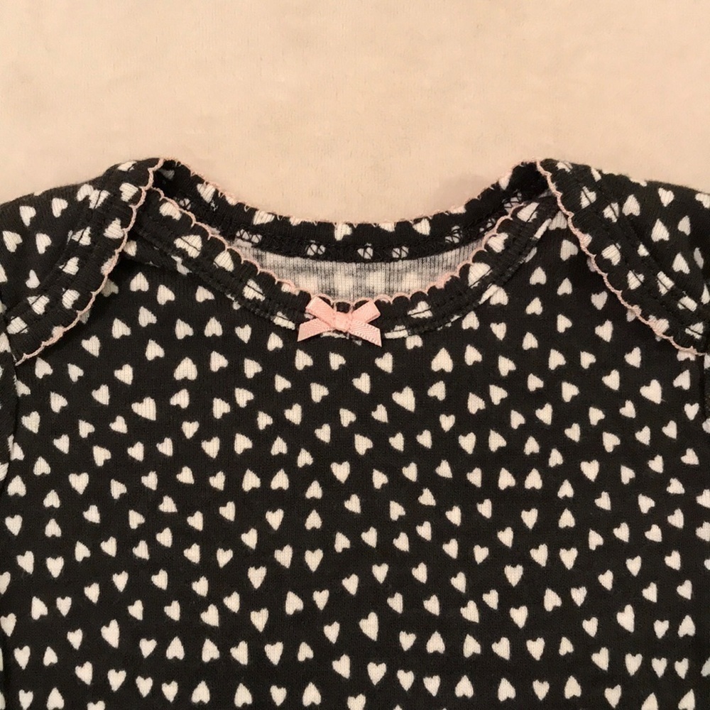 CARTER’S NEWBORN T-SHIRT (HEARTS) - Picture 3 of 5